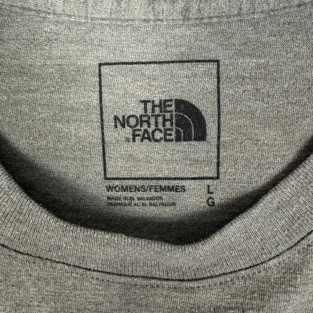 The North Face T-Shirt Women L Gray Bear Mountain Graphic Short Sleeve Crewneck - Picture 4 of 10